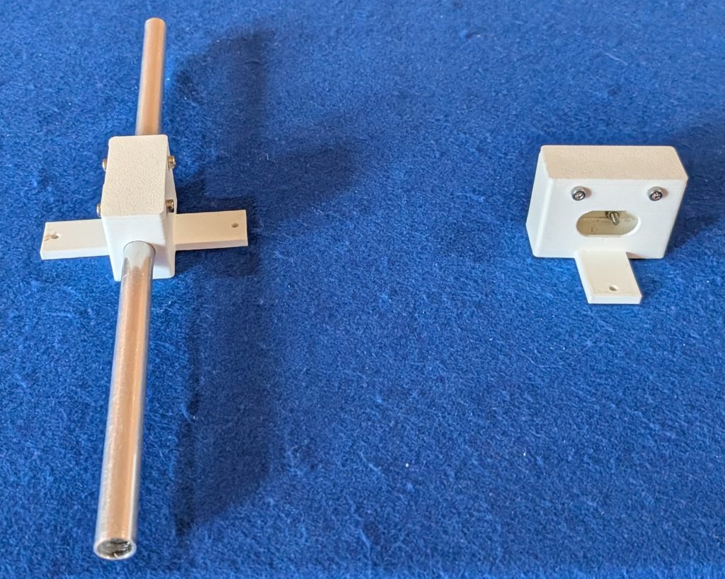 Support dipole - Station suivi satellite