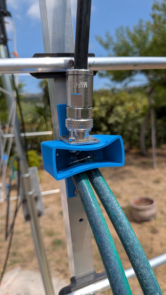 Support dipole - Station suivi satellite